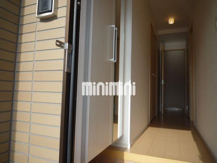 ネオグランツVIIの玄関