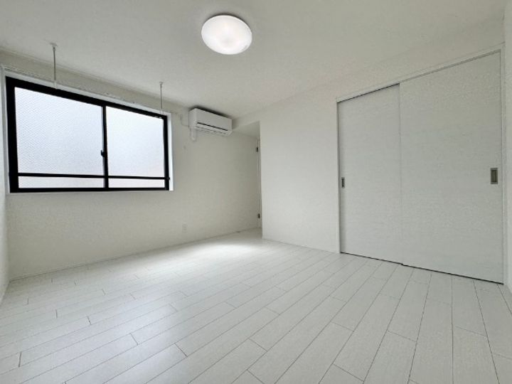早稲田鶴巻町IMAハウスの居間