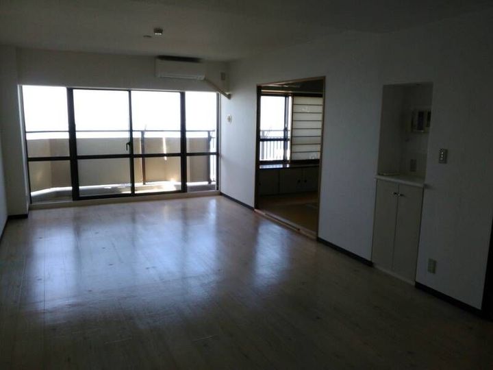 ポートピアプラザの内装