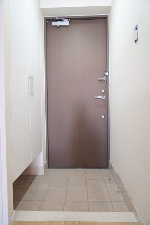 コンフォリア原宿の玄関