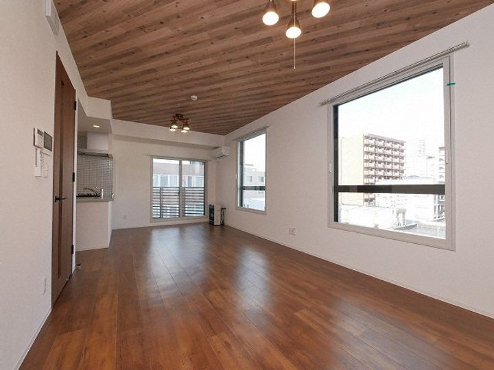 シャトーライフ中島公園1の居間