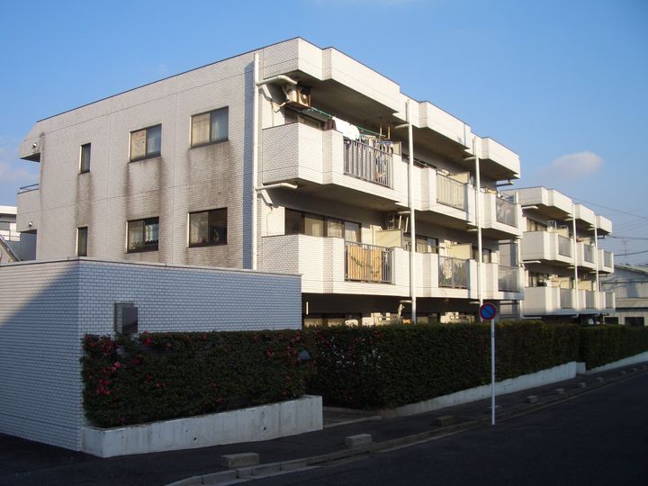 ロイヤルシティ二番館の外観