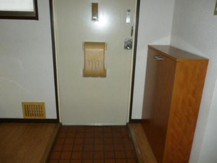 グリーンハイツの玄関