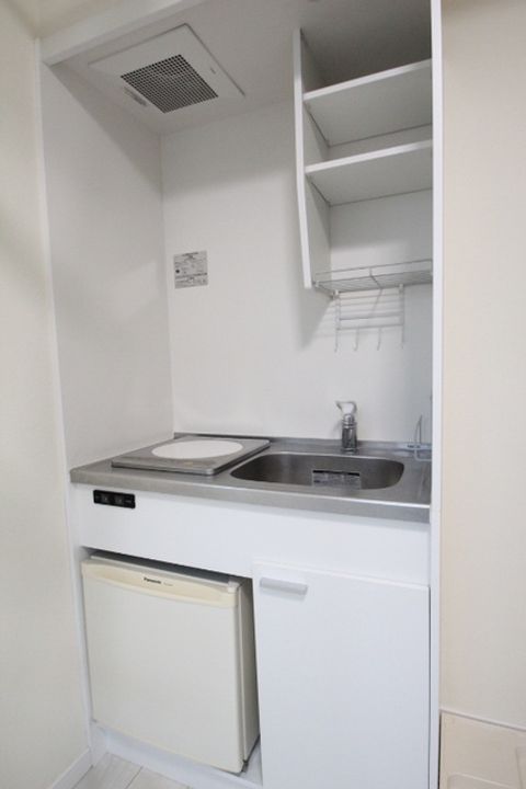 ヒルズ反町A棟のキッチン