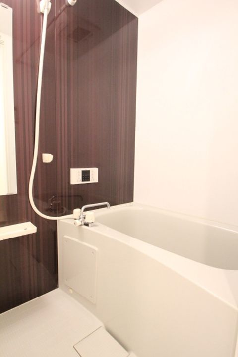 ヒルズ反町A棟の風呂