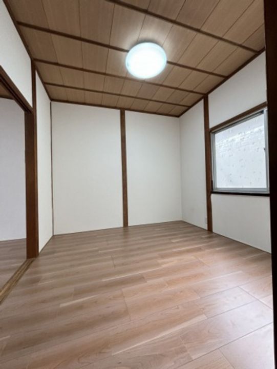 Awesome TAGATAの内装