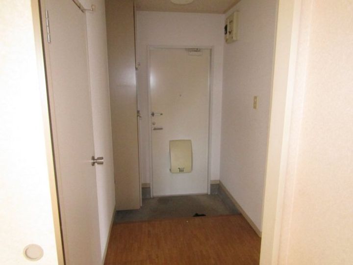 くぼた遊はうすの玄関