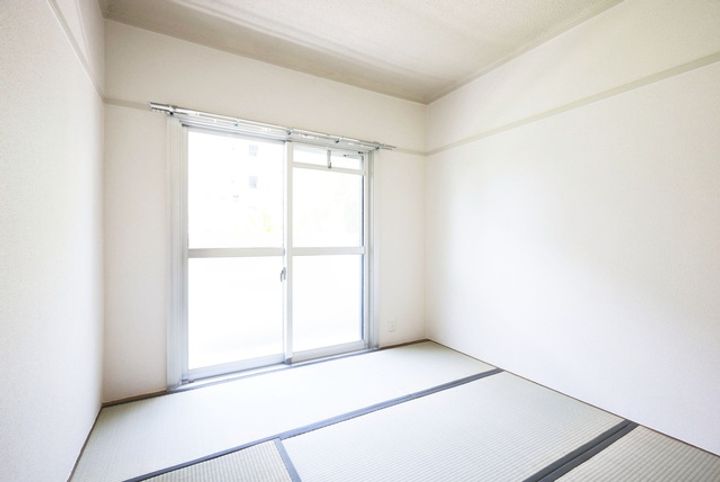 UR鶴山台の内装