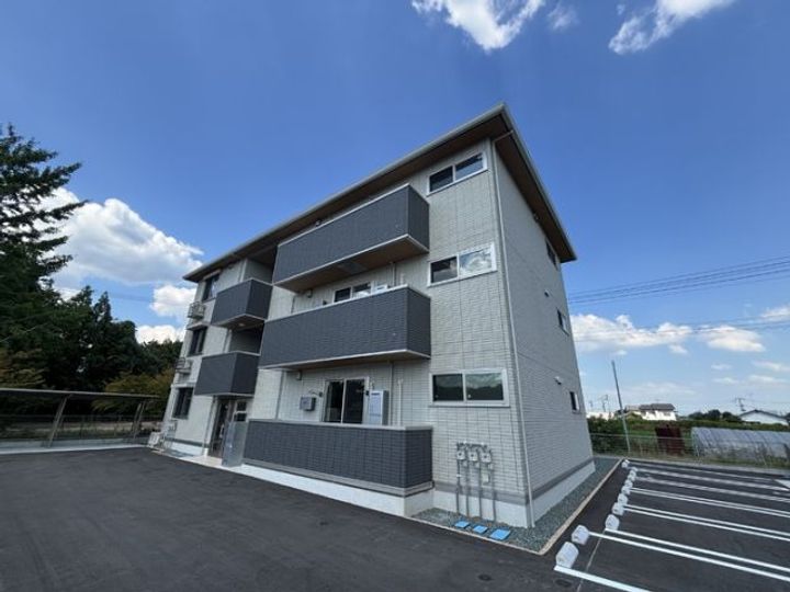 ロイヤルタウン大和の外観
