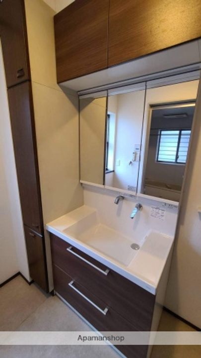 府中市栄町3丁目1Fの内装