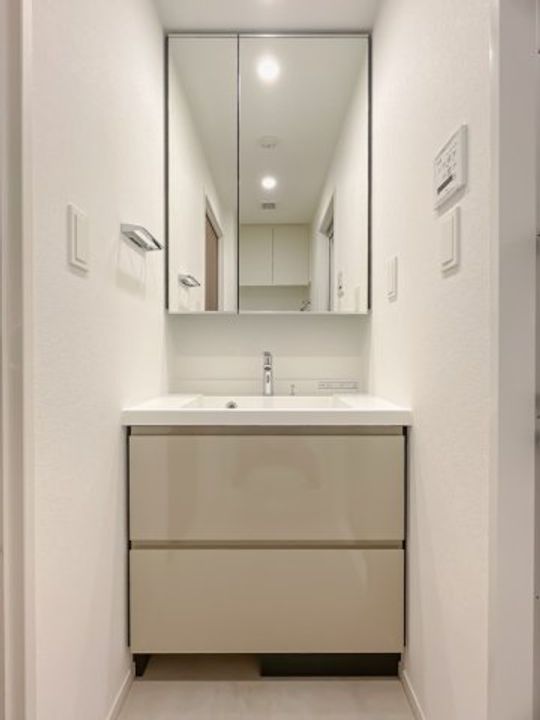 東京都文京区本郷5の賃貸マンションの内装