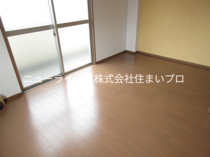 シャンブル萱島の内装