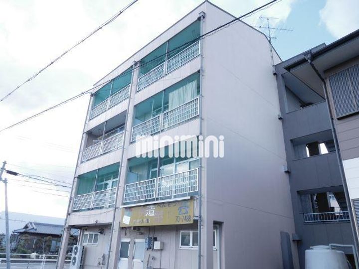 エクセル東山 B棟の外観