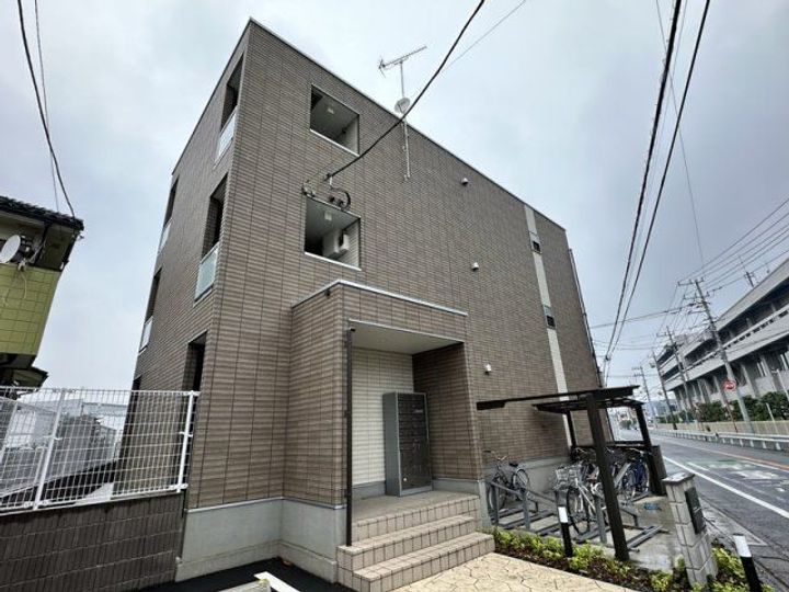 埼玉県坂戸市八幡1(マンション)の賃貸物件の外観