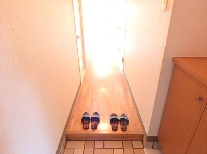 東京都調布市国領町4(マンション)の賃貸物件の玄関