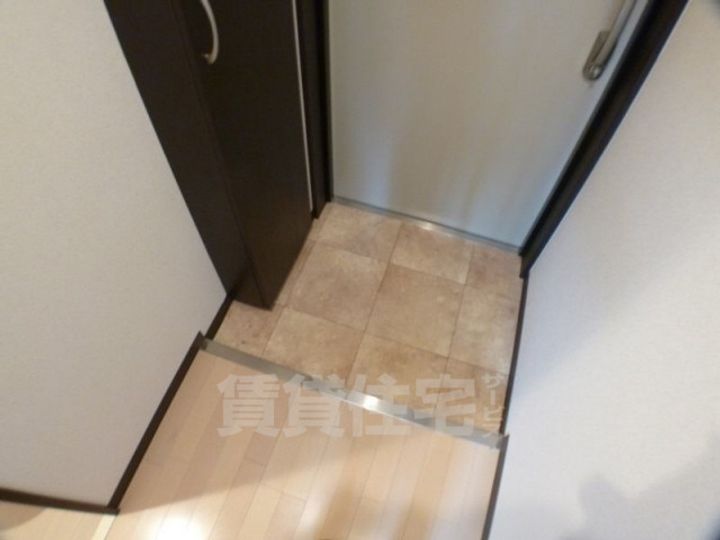 Residence西小路小米町の玄関