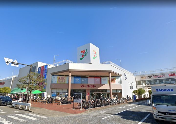 レーブカルチェの周辺