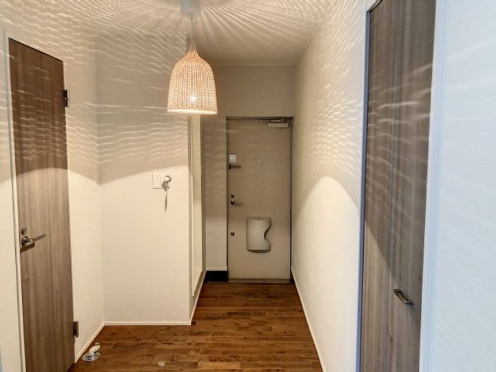 Chatsworth七日町の玄関