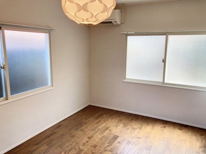 Chatsworth七日町の居間