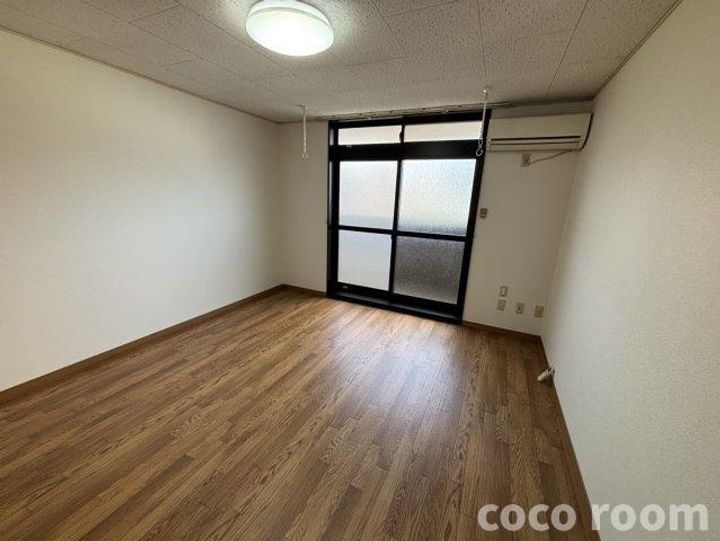 静岡県島田市野田(アパート)の賃貸物件の居間