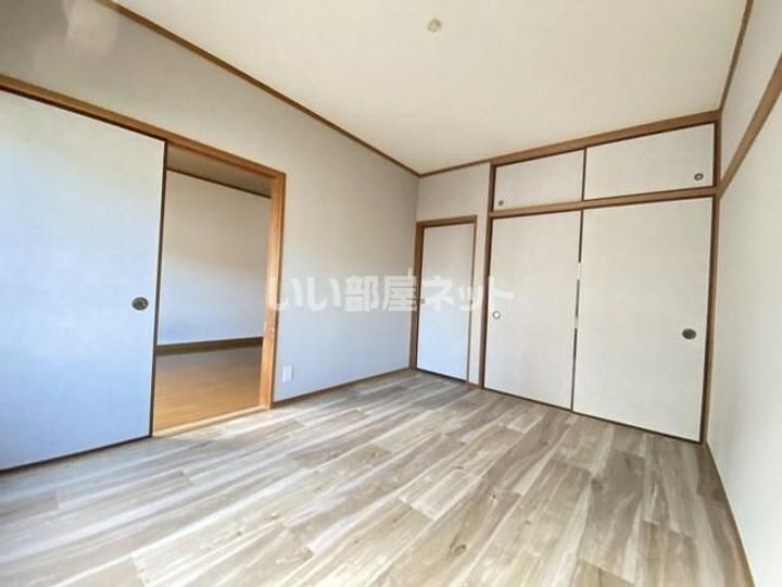 アサヒ荘の玄関