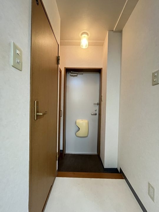 チャームコートの玄関