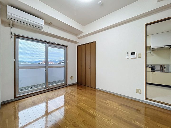 チャームコートの居間