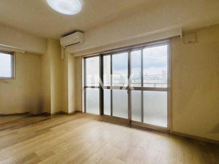神奈川県横浜市西区浜松町(マンション)の賃貸物件の居間