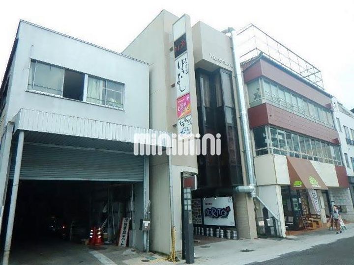 まなまゆビルの外観