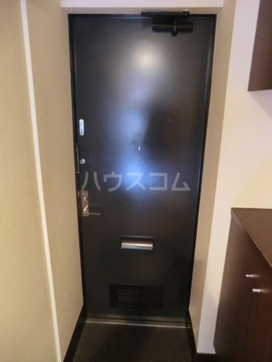 カンマルージュの玄関