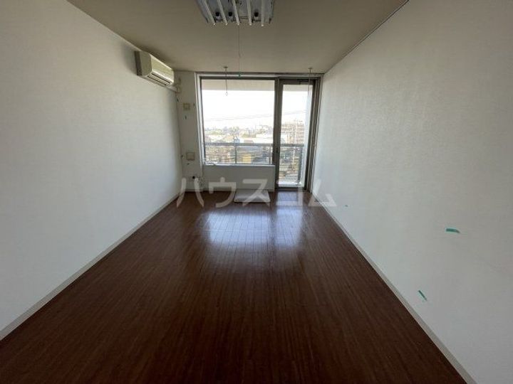 アンビックス・プリアの居間