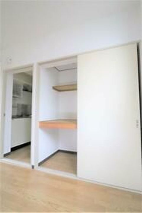 諏訪コーポ川崎 106号室の内装