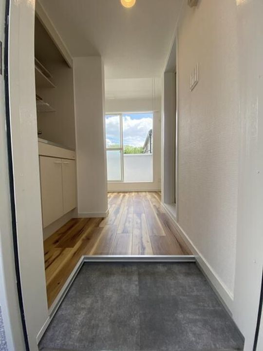 神奈川県横浜市旭区白根2(アパート)の賃貸物件の玄関