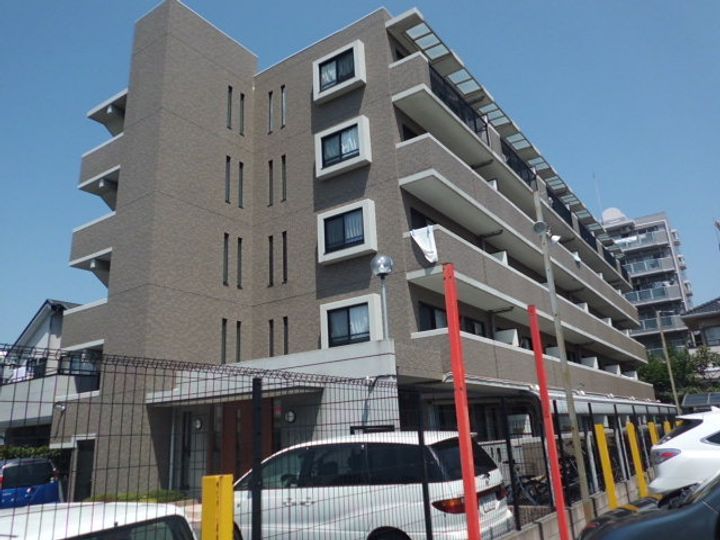 アークヒルズの外観