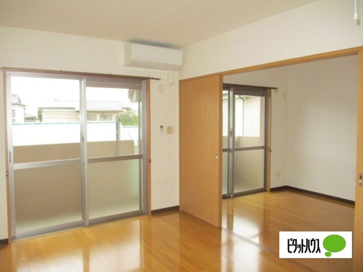 第一ササキの内装