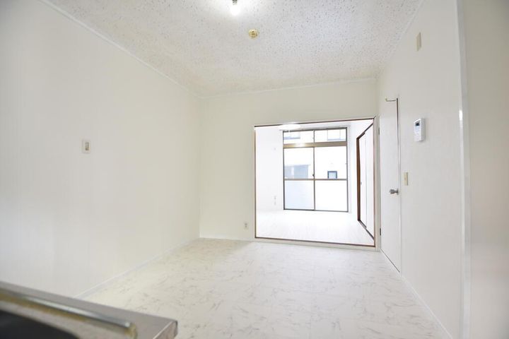 コーポ静山の居間