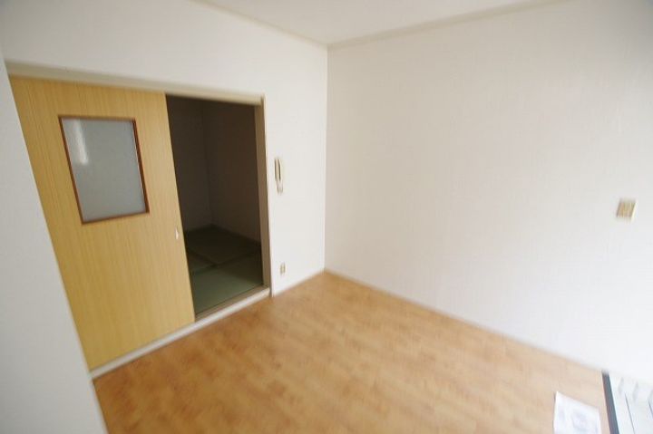 交野ハイツの居間