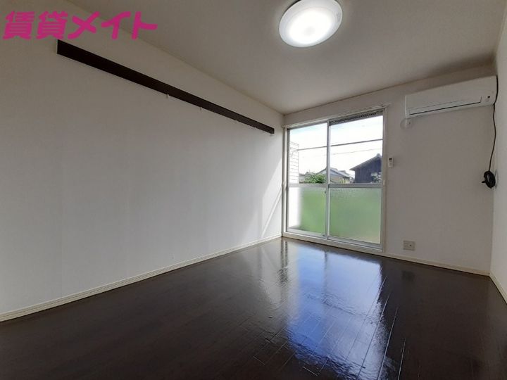 エステート川崎A棟の居間