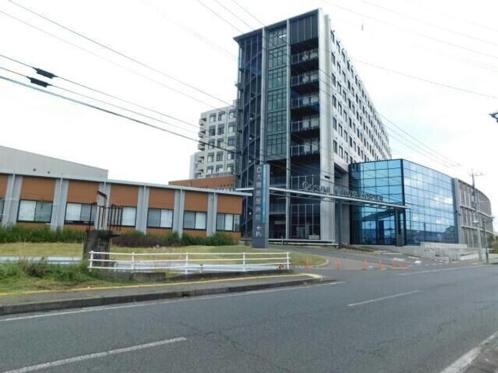 フェヴァリー Fの周辺