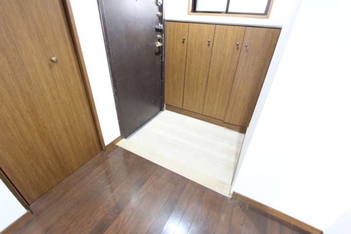 シャルマンコーポ土浦の玄関
