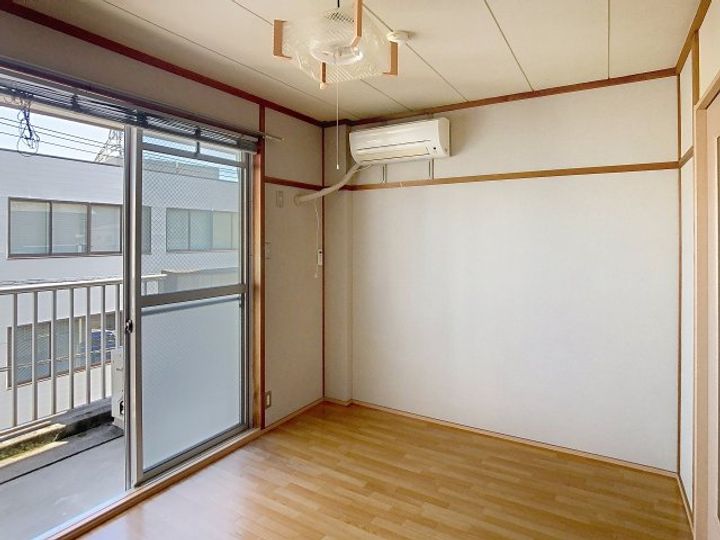 福井コーポの居間