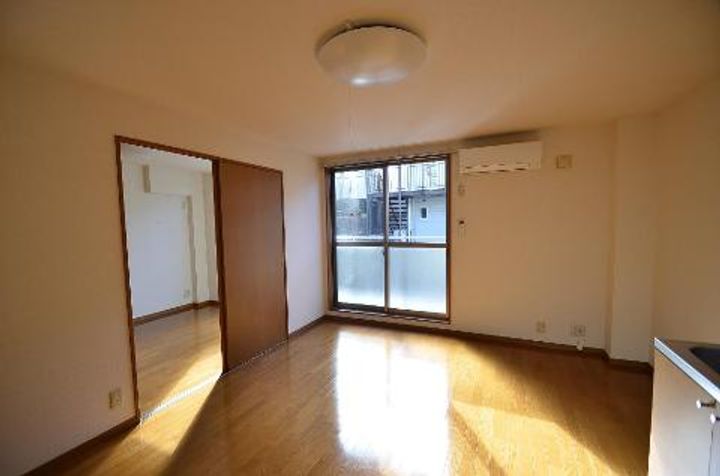 リビオン下沖 Dの居間