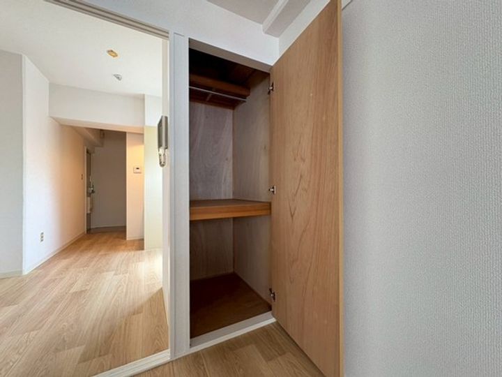 清和十日市の内装