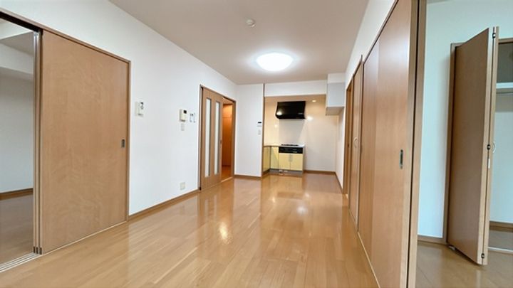 ベンハウス伊福町の居間