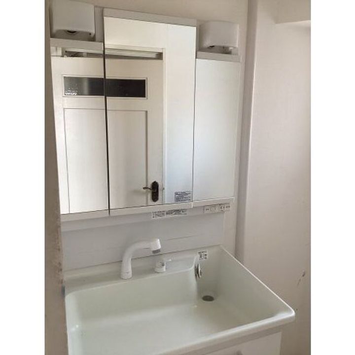 三旺マンション第10名東 501号室の内装