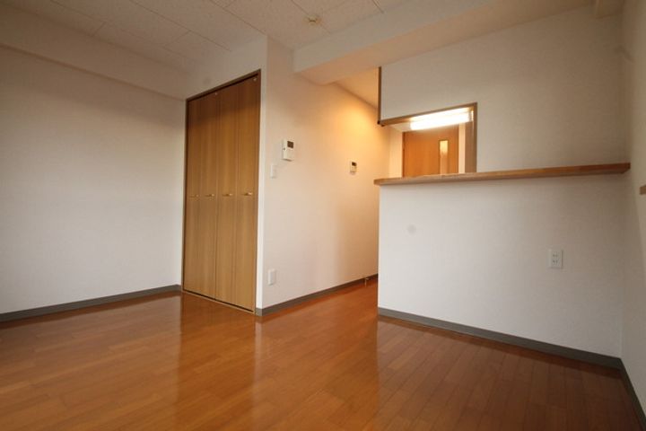 プラドールソフィアの居間