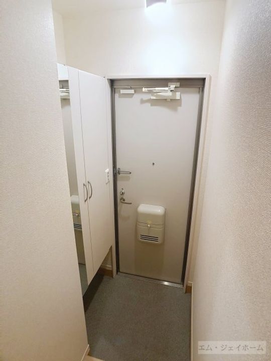 滋賀県長浜市小堀町(アパート)の賃貸物件の玄関