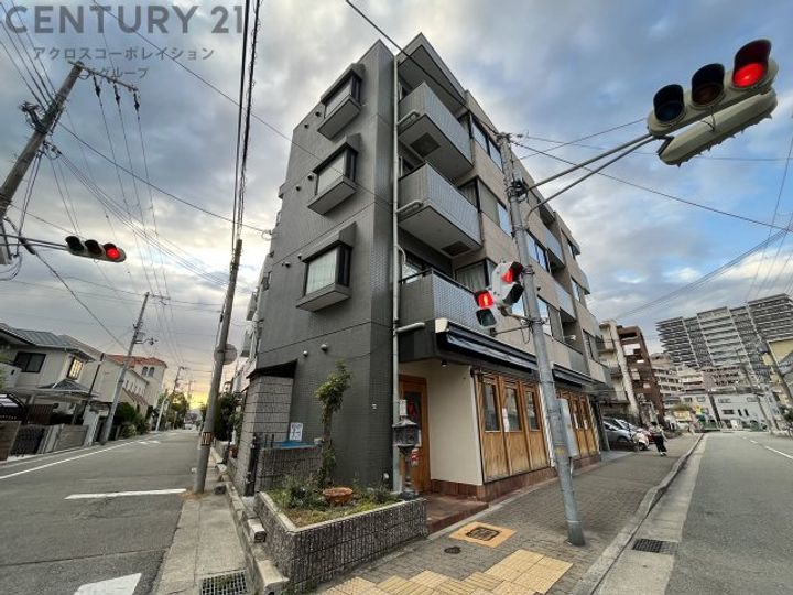 プルーズ塚口の外観