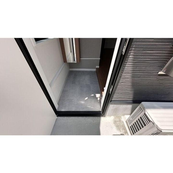 Velo JIYUGAOKA(ヴェロジユウガオカ)の玄関