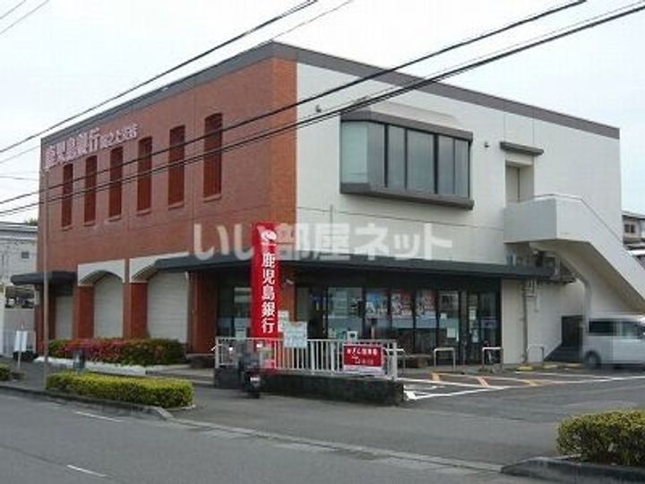 グレーチェ・Rの周辺